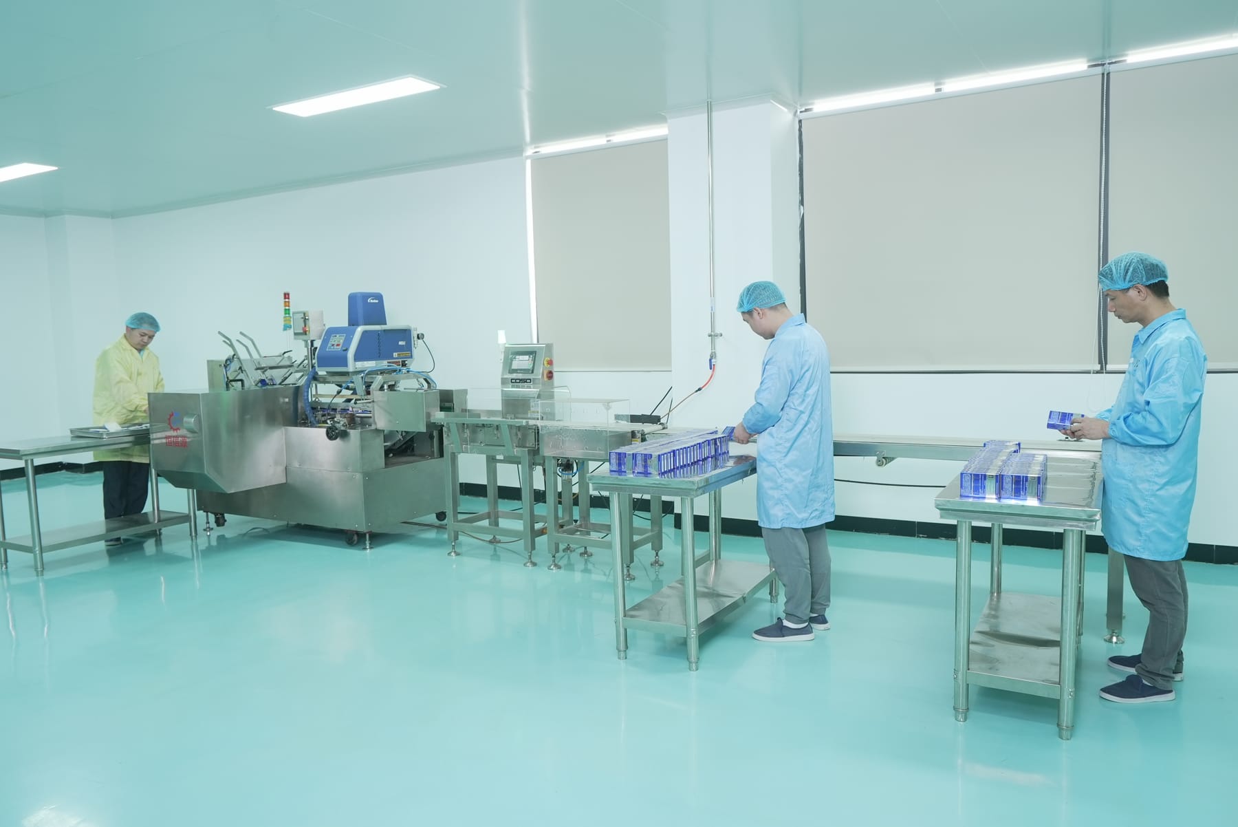 Automatic cartoning and packaging line